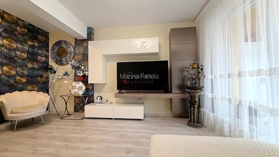 Apartament cu 2 camere decomandat, mobilat în Tractorul
