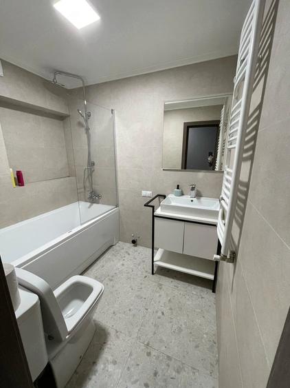 Apartament cu 3 camere decomandat în Iancului
