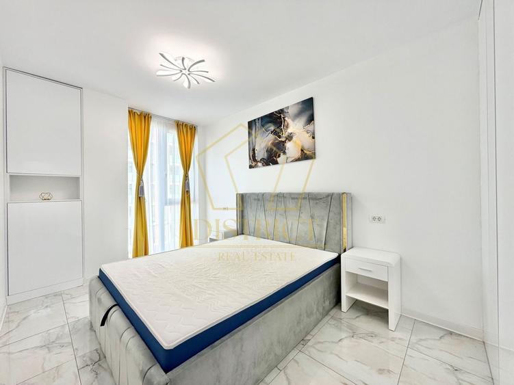 Apartament cu 3 camere semidecomandat, mobilat în Torontalului