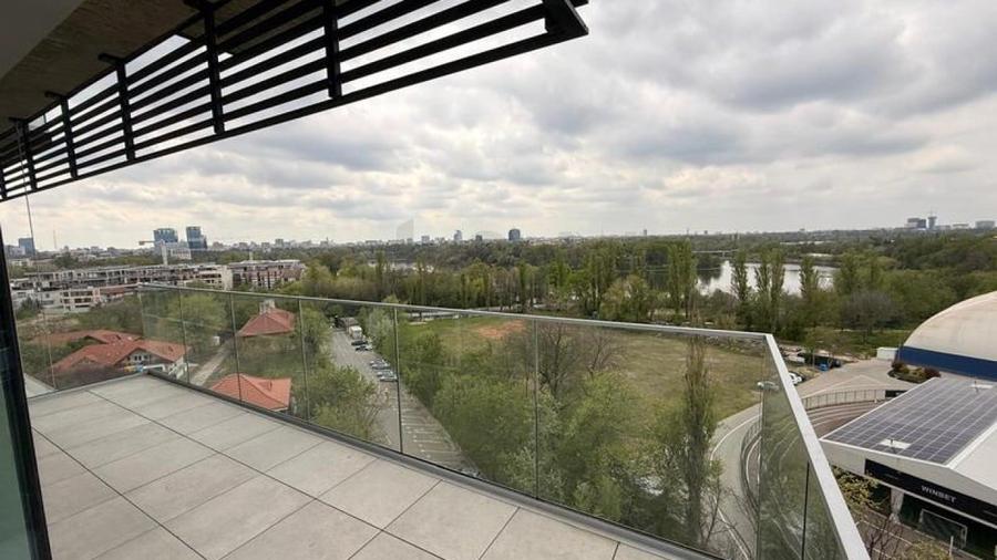Apartament cu 4 camere decomandat în Floreasca