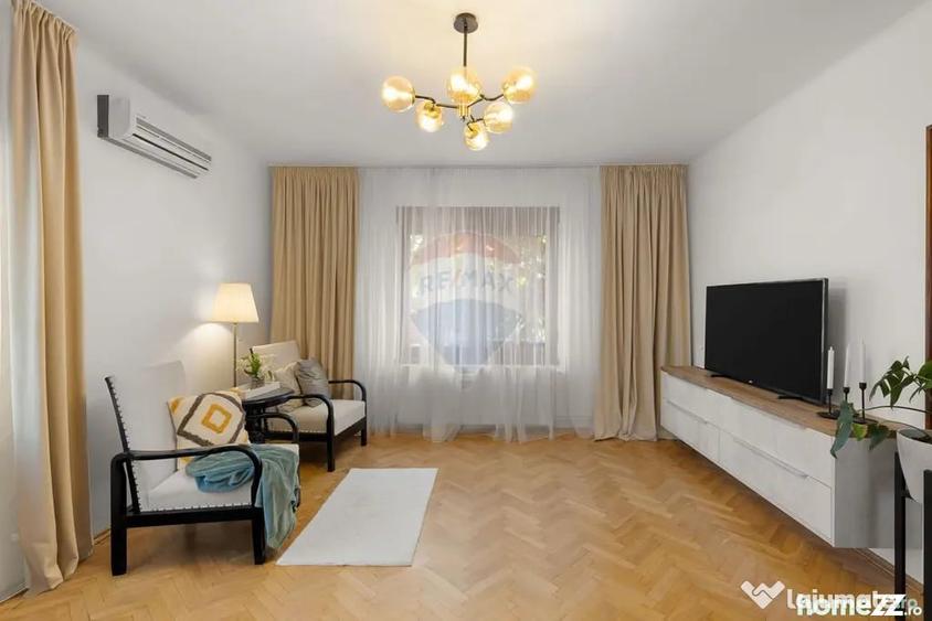 Casă cu 5 camere cu Teren 1085 Mp în Aradul Nou