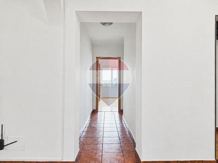 Apartament cu 3 camere decomandat în Calea Plevnei