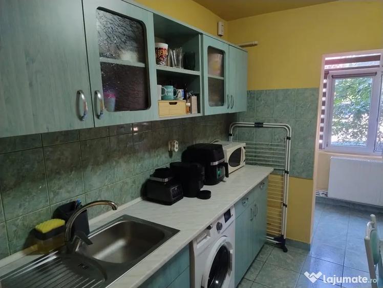 Apartament cu 2 camere semidecomandat în Popa Șapcă