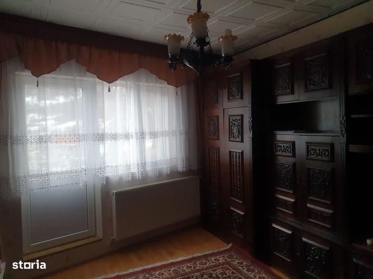 Casă cu 3 camere cu Teren 30 Mp în Schei