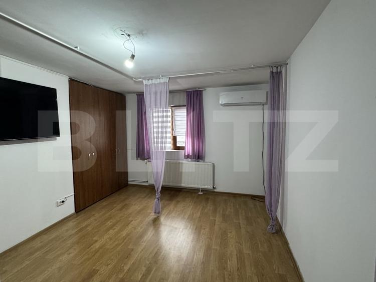 Casă individuală cu 4 camere cu Canalizare în Gheorghe Doja