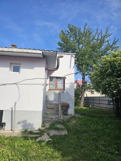 Casă cu 2 camere cu Teren 500 Mp în Fălticeni