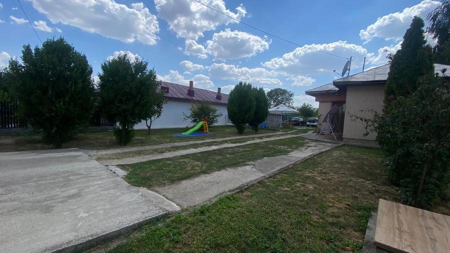 Casă cu 4 camere în Ogrezeni