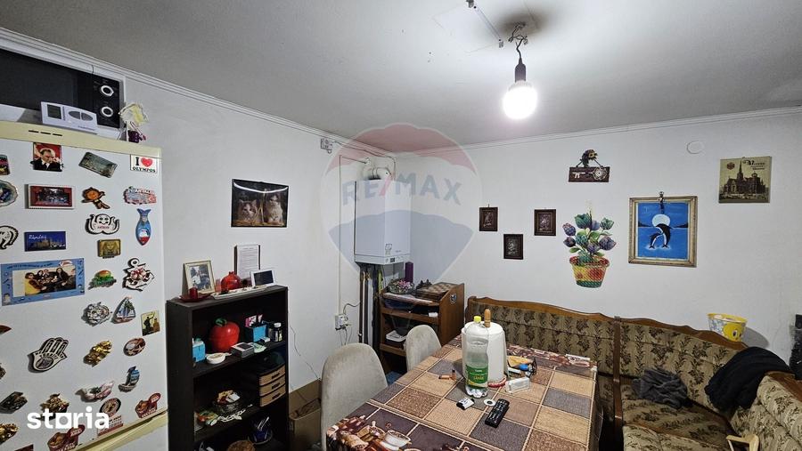 Casă cu 6 camere cu Teren 200 Mp în Central