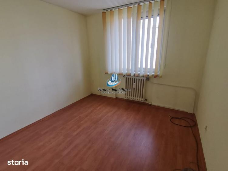 Apartament cu 3 camere semidecomandat în Dărmănești — fotografia 3