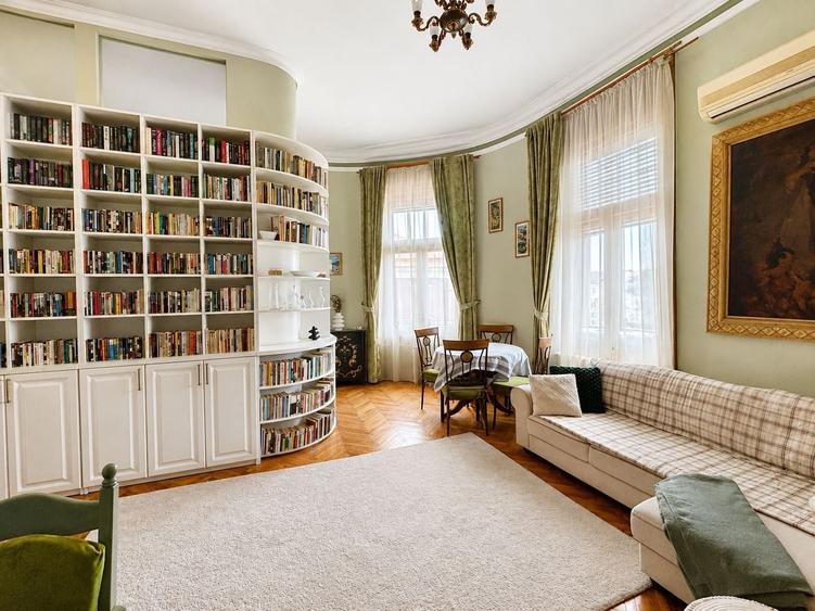 Apartament cu 3 camere semidecomandat, mobilat în Ultracentral
