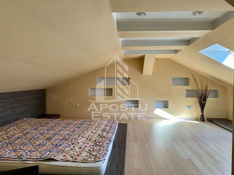Casă cu 5 camere cu Teren 283 Mp în Aradului