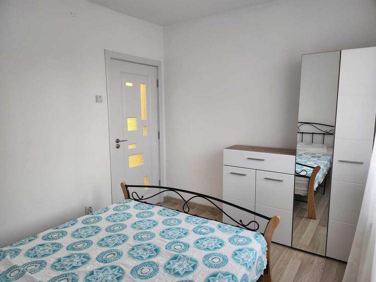 Apartament cu 2 camere decomandat în Podu Roș