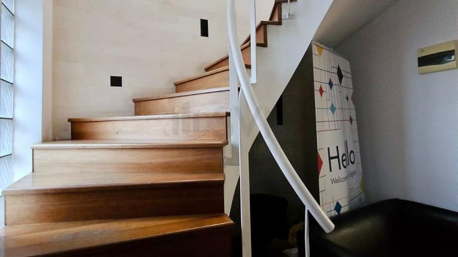 Apartament cu 6 camere semidecomandat în Dorobanți