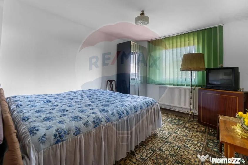 Casă cu 5 camere cu Teren 904 Mp în Central