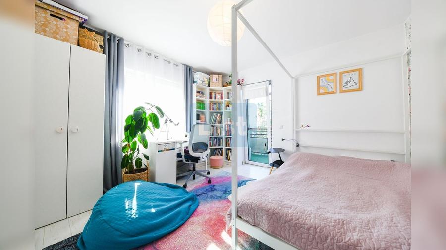 Duplex cu 4 camere cu Canalizare în Florești