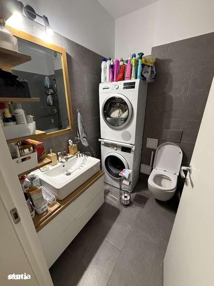 Apartament cu 4 camere în Străulești