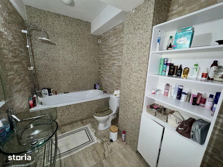 Apartament cu 3 camere decomandat, mobilat în Energia