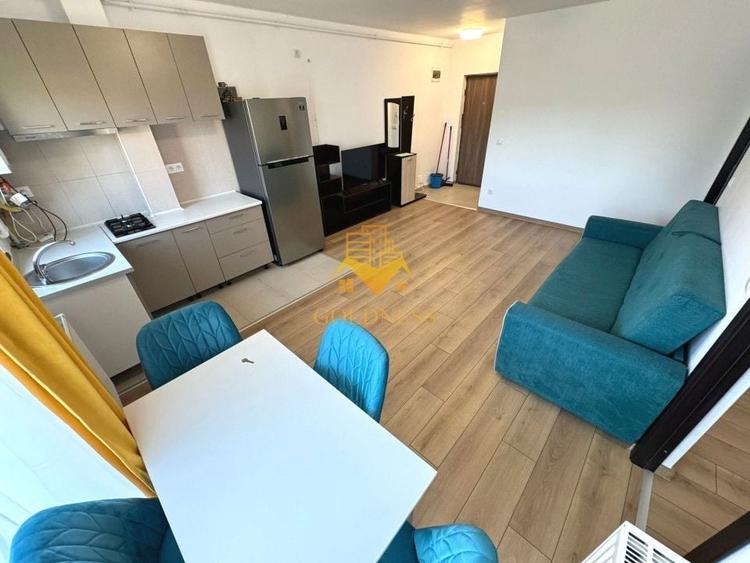 Apartament cu 3 camere semidecomandat, mobilat în Florești