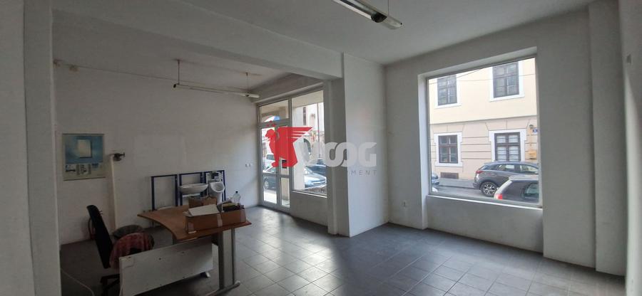 Spațiu comercial, de 61 mp, în P-ța Unirii
