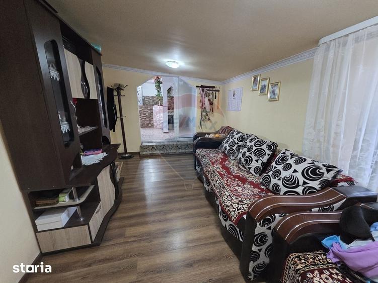 Casă cu 3 camere cu Teren 1000 Mp în Țifești