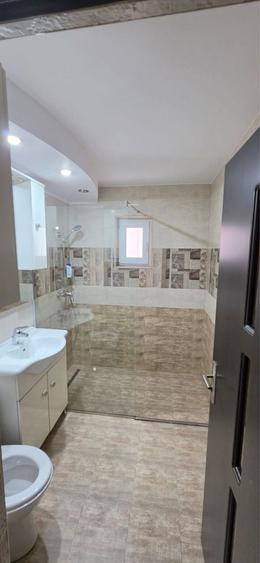 Apartament cu 2 camere decomandat în E3