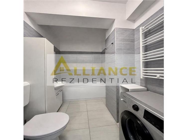 Apartament cu 2 camere decomandat, mobilat în Sud