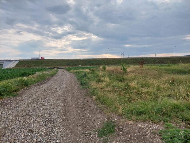Teren agricol extravilan de 8877 mp, în Exterior Nord