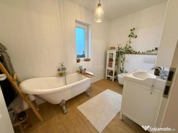 Casă cu 4 camere cu Teren 250 Mp în Giroc