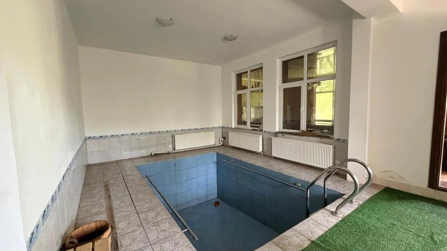 Casă individuală cu 2 camere decomandat cu Teren 418 Mp în Dorobanți