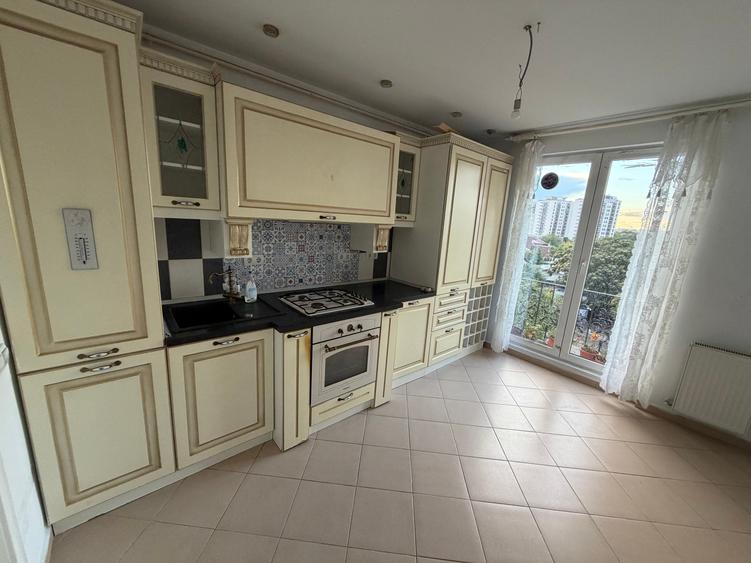 Apartament cu 2 camere semidecomandat în Tineretului
