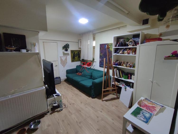 Apartament cu 5 camere decomandat în Grădina Icoanei