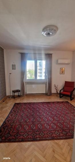 Apartament cu 2 camere decomandat în Universitate