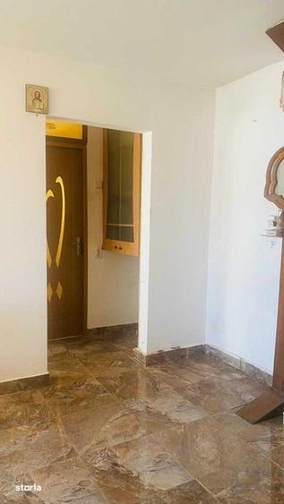 Apartament cu 2 camere decomandat în Broșteni