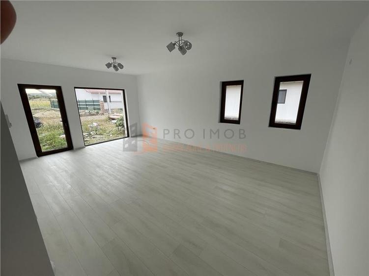 Casă individuală cu 4 camere cu Teren 530 Mp în Vernești