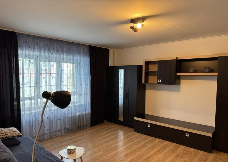 Apartament cu 2 camere decomandat, mobilat în Calea Călărașilor