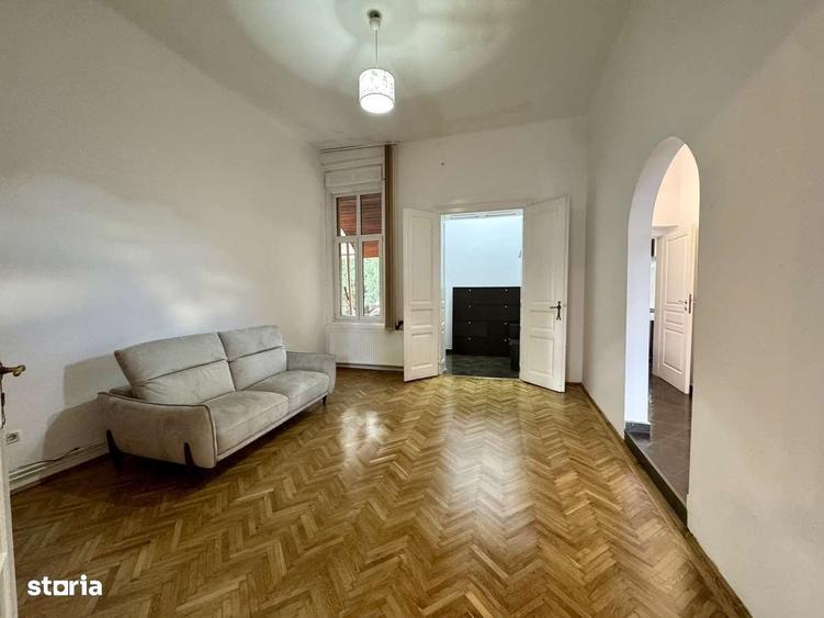 Apartament cu 3 camere semidecomandat în Ultracentral