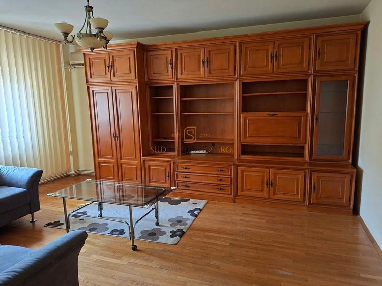 Apartament cu 4 camere decomandat, mobilat în Cotroceni