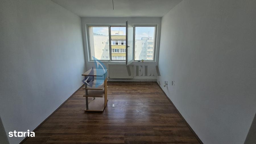 Apartament cu 3 camere decomandat în Tudor