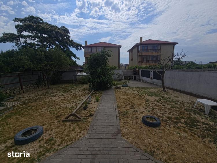 Casă cu 5 camere cu Teren 489 Mp în Nord