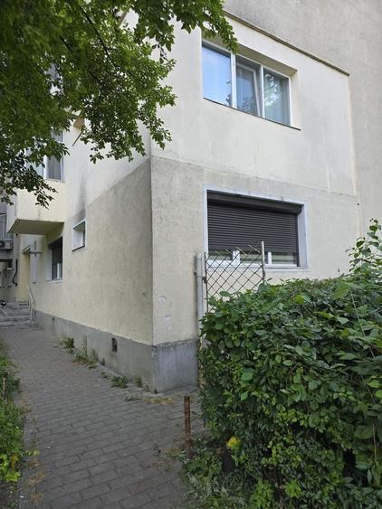 Apartament cu 2 camere semidecomandat în Exterior Vest