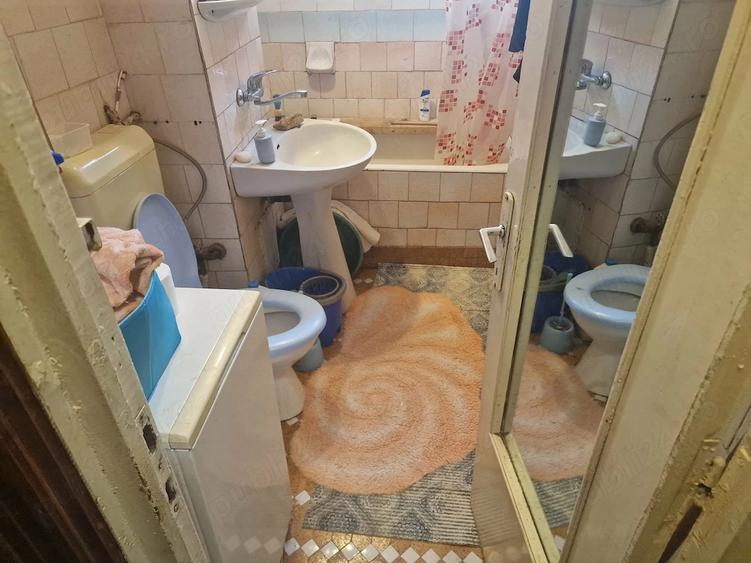 Apartament cu 2 camere decomandat în Precista