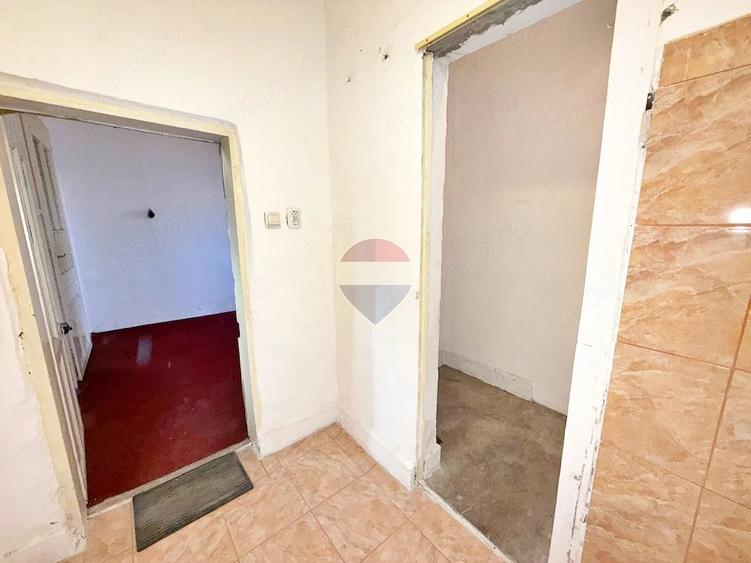 Apartament cu 2 camere semidecomandat în Drăgășani