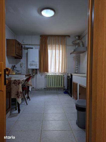 Apartament cu 3 camere decomandat în Popa Șapcă