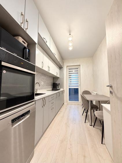 Apartament cu 2 camere decomandat în Apărătorii Patriei