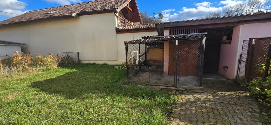 Casă individuală cu 4 camere cu Teren 432 Mp în Central