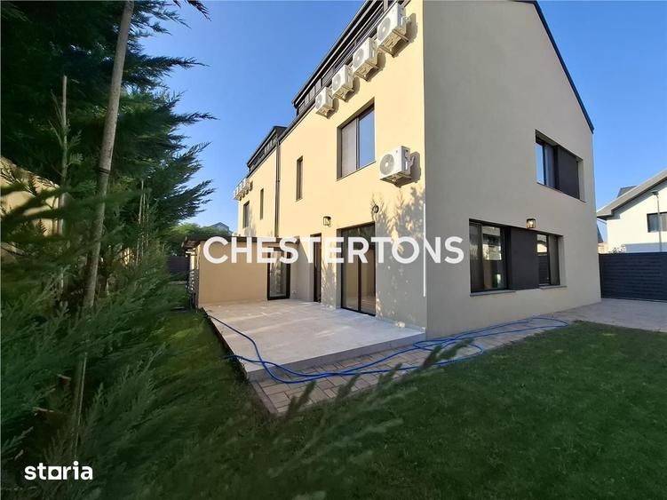 Casă cu 5 camere cu Teren 240 Mp în Central