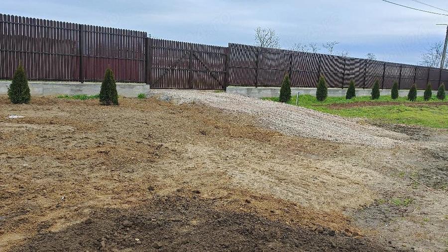 Casă cu Teren 1500 Mp în Plopul