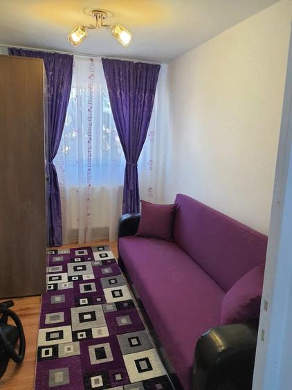 Apartament cu 3 camere semidecomandat în Autogară