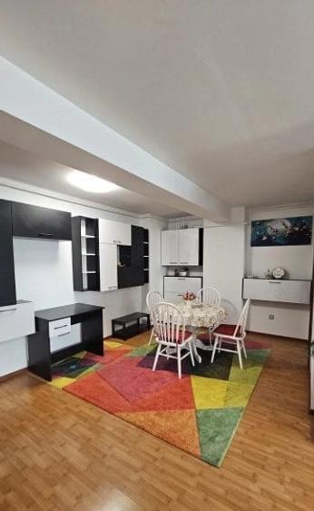 Apartament cu 2 camere semidecomandat, mobilat în Pantelimon