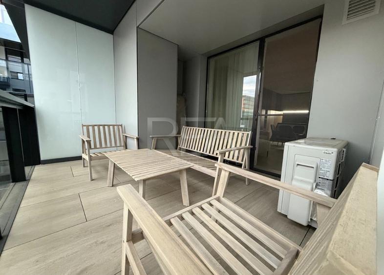 Apartament cu 3 camere semidecomandat, mobilat în Voluntari